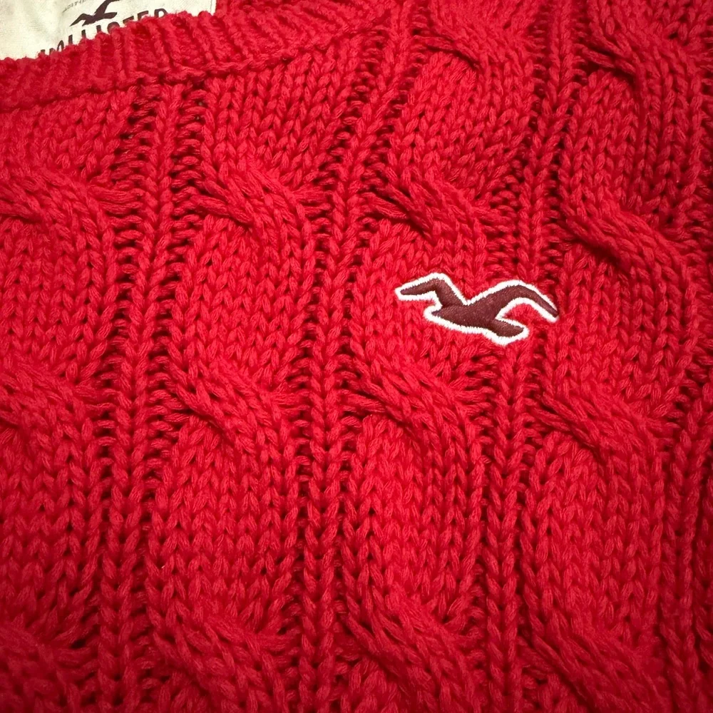 Vintage Y2K Hollister - Cable Knit Sweater - Picture 4 of 9